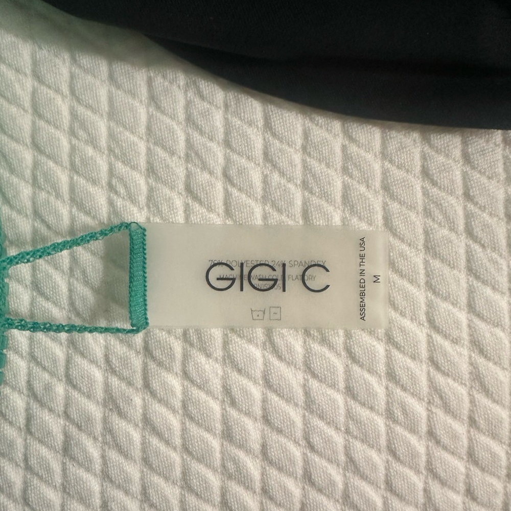 GIGI C Vibrant Green Cutout Swim Bodysuit - Picture 12 of 12